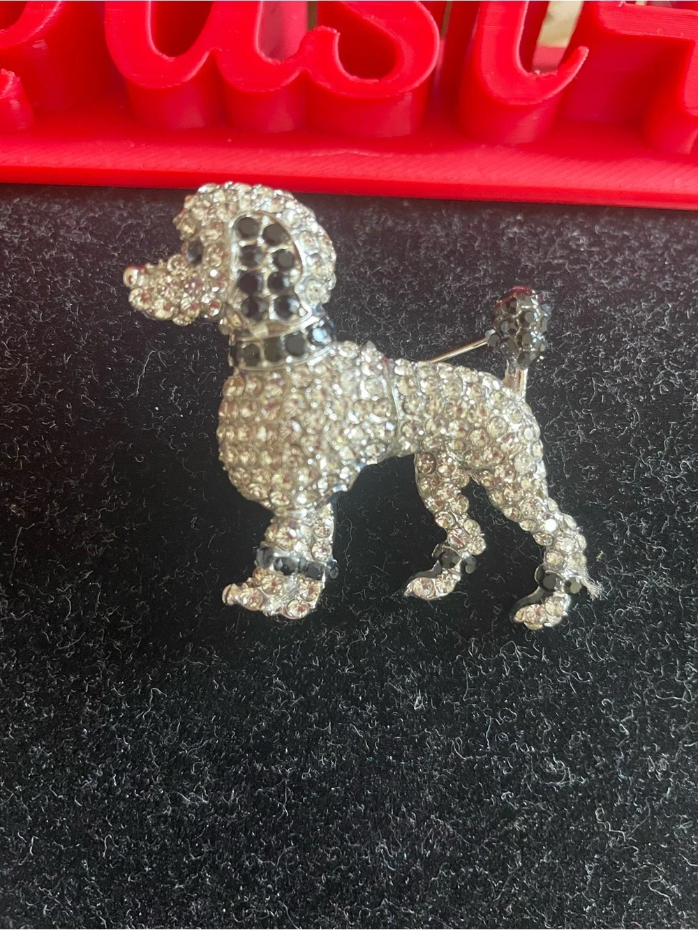 💥Crystal Poodle Dog Brooch Pin - Silver Rhinestone Accent